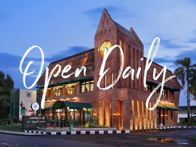 Gracie Kelly’s is Now Open Daily!